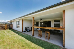 Kooyong - A Family Escape in Caerleon Estate